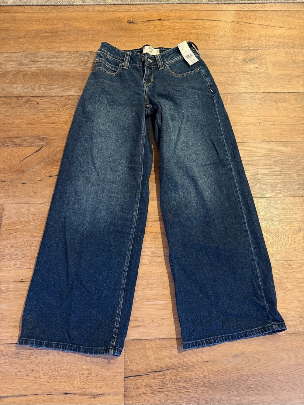 Hollister Andi Low Rise Baggy with Adjustable Waist Size 0 Brand New + Tags!